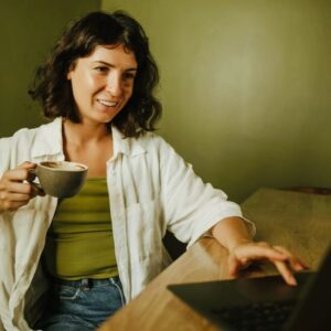 Mutter im Online-Elterncoaching – Symbolbild für Elternberatung und psychologische Unterstützung in Frankfurt